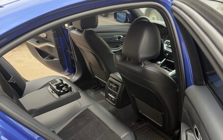 BMW 3 серия, 2019 год, 3 600 000 рублей, 21 фотография