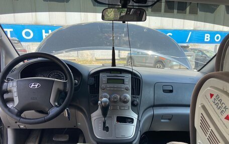 Hyundai H-1 II рестайлинг, 2012 год, 1 400 000 рублей, 7 фотография