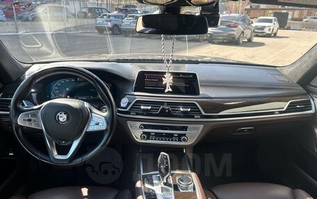 BMW 7 серия, 2019 год, 4 690 000 рублей, 12 фотография
