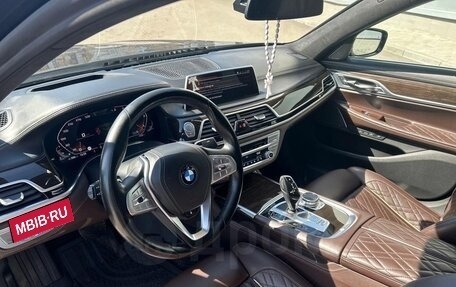 BMW 7 серия, 2019 год, 4 690 000 рублей, 11 фотография