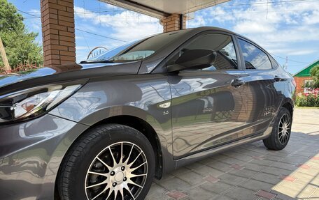 Hyundai Solaris II рестайлинг, 2011 год, 870 000 рублей, 4 фотография