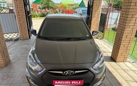 Hyundai Solaris II рестайлинг, 2011 год, 870 000 рублей, 9 фотография