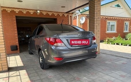 Hyundai Solaris II рестайлинг, 2011 год, 870 000 рублей, 20 фотография