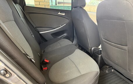 Hyundai Solaris II рестайлинг, 2011 год, 870 000 рублей, 28 фотография
