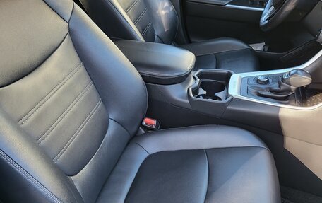 Toyota RAV4, 2021 год, 3 100 000 рублей, 12 фотография