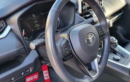 Toyota RAV4, 2021 год, 3 100 000 рублей, 11 фотография