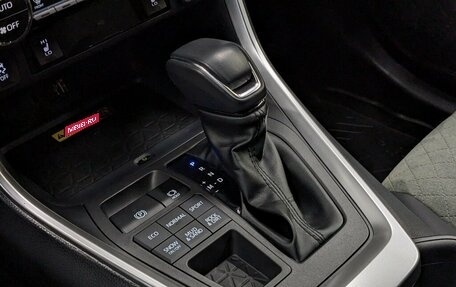 Toyota RAV4, 2025 год, 4 100 000 рублей, 21 фотография