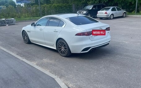 Jaguar XE I рестайлинг, 2020 год, 3 200 000 рублей, 4 фотография