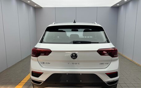 Volkswagen T-Roc I, 2022 год, 1 596 000 рублей, 5 фотография