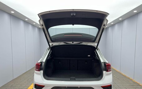 Volkswagen T-Roc I, 2022 год, 1 596 000 рублей, 11 фотография