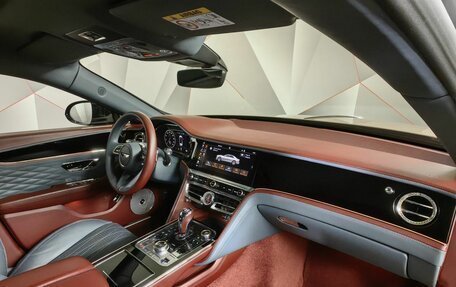 Bentley Flying Spur, 2022 год, 19 990 000 рублей, 11 фотография
