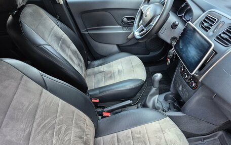 Renault Logan II, 2018 год, 858 000 рублей, 17 фотография