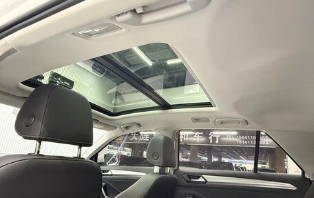 Volkswagen T-Roc I, 2022 год, 1 611 000 рублей, 8 фотография