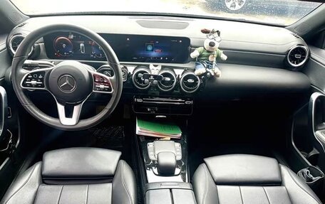 Mercedes-Benz A-Класс, 2022 год, 1 830 000 рублей, 7 фотография