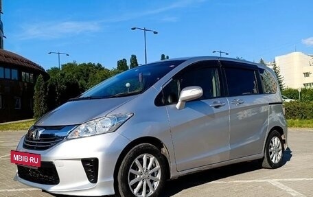 Honda Freed I, 2015 год, 1 470 000 рублей, 6 фотография
