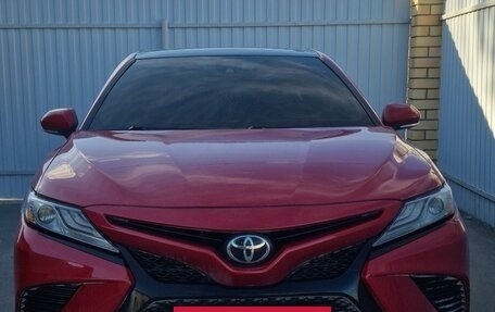 Toyota Camry, 2019 год, 2 750 000 рублей, 3 фотография