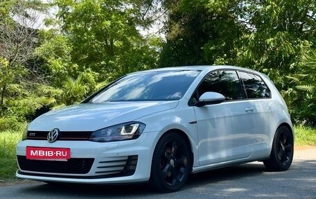 Volkswagen Golf GTI VII, 2013 год, 1 650 000 рублей, 3 фотография
