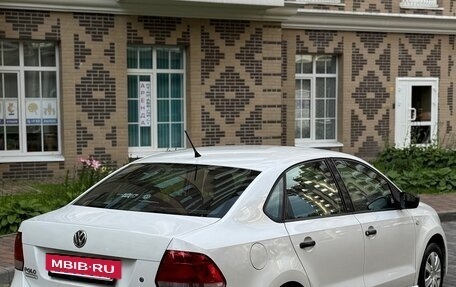 Volkswagen Polo VI (EU Market), 2013 год, 320 000 рублей, 2 фотография