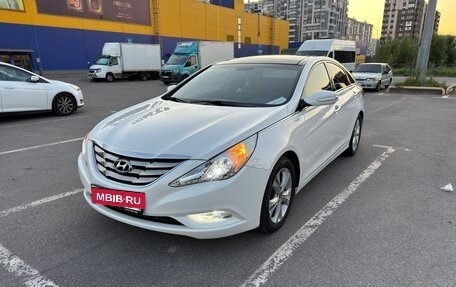 Hyundai Sonata VI, 2010 год, 1 350 000 рублей, 2 фотография