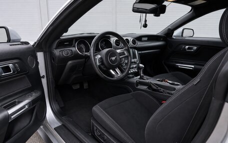 Ford Mustang VI рестайлинг, 2021 год, 3 600 000 рублей, 15 фотография