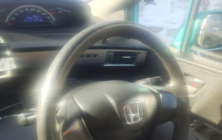 Honda Freed I, 2011 год, 800 000 рублей, 2 фотография