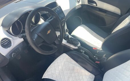 Chevrolet Cruze II, 2011 год, 592 000 рублей, 9 фотография