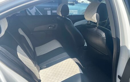 Chevrolet Cruze II, 2011 год, 592 000 рублей, 13 фотография