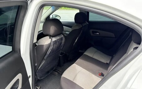Chevrolet Cruze II, 2011 год, 750 000 рублей, 9 фотография