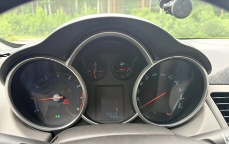 Chevrolet Cruze II, 2011 год, 750 000 рублей, 4 фотография