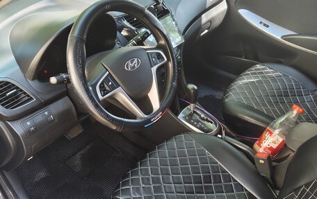 Hyundai Solaris II рестайлинг, 2013 год, 750 000 рублей, 11 фотография