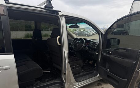 Nissan Serena III, 2010 год, 780 000 рублей, 11 фотография