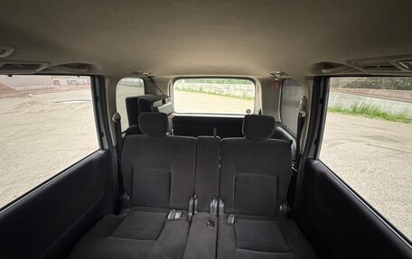 Nissan Serena III, 2010 год, 780 000 рублей, 13 фотография