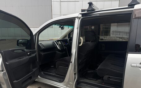Nissan Serena III, 2010 год, 780 000 рублей, 12 фотография