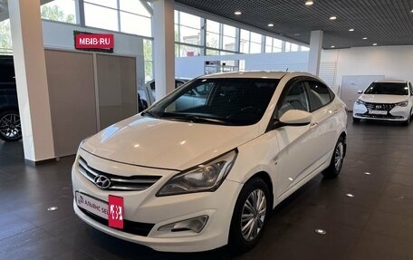 Hyundai Solaris II рестайлинг, 2015 год, 675 000 рублей, 2 фотография