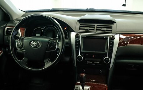 Toyota Camry, 2013 год, 1 800 000 рублей, 9 фотография