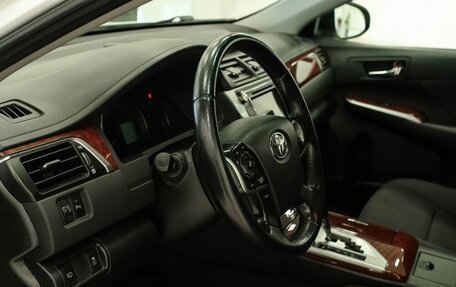 Toyota Camry, 2013 год, 1 800 000 рублей, 11 фотография