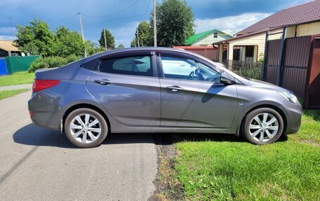 Hyundai Solaris II рестайлинг, 2011 год, 800 000 рублей, 6 фотография