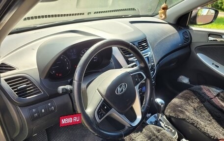 Hyundai Solaris II рестайлинг, 2011 год, 800 000 рублей, 8 фотография
