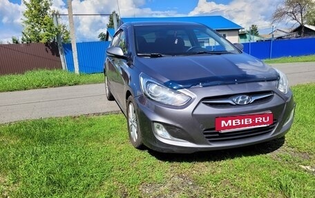 Hyundai Solaris II рестайлинг, 2011 год, 800 000 рублей, 7 фотография