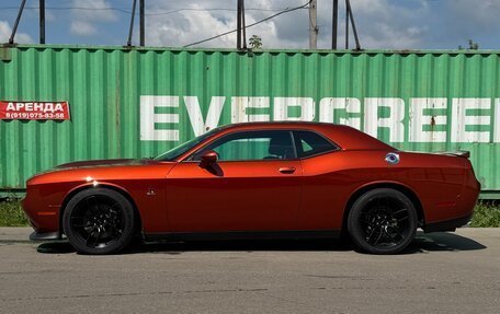 Dodge Challenger III рестайлинг 2, 2021 год, 6 500 000 рублей, 3 фотография