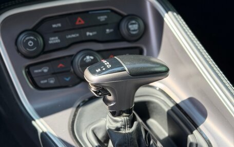 Dodge Challenger III рестайлинг 2, 2021 год, 6 500 000 рублей, 16 фотография