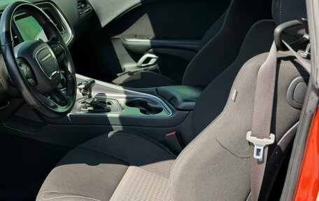 Dodge Challenger III рестайлинг 2, 2021 год, 6 500 000 рублей, 15 фотография