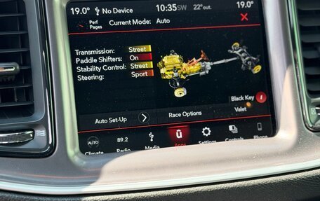 Dodge Challenger III рестайлинг 2, 2021 год, 6 500 000 рублей, 17 фотография