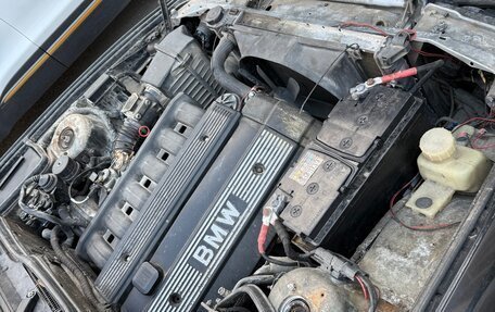 BMW 5 серия, 1990 год, 350 000 рублей, 17 фотография