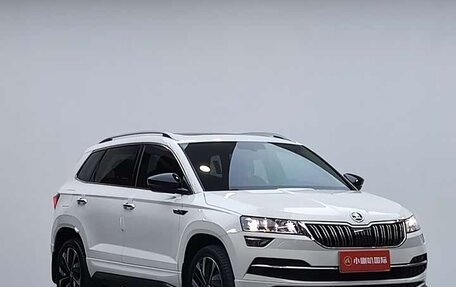 Skoda Karoq I, 2022 год, 1 820 000 рублей, 3 фотография
