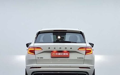 Skoda Karoq I, 2022 год, 1 820 000 рублей, 5 фотография