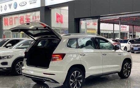 Skoda Karoq I, 2022 год, 1 740 000 рублей, 4 фотография