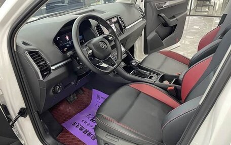 Skoda Karoq I, 2022 год, 1 740 000 рублей, 8 фотография