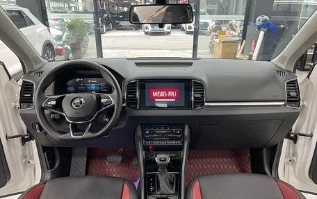 Skoda Karoq I, 2022 год, 1 740 000 рублей, 7 фотография