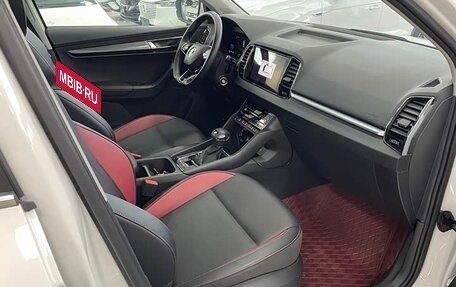 Skoda Karoq I, 2022 год, 1 740 000 рублей, 9 фотография